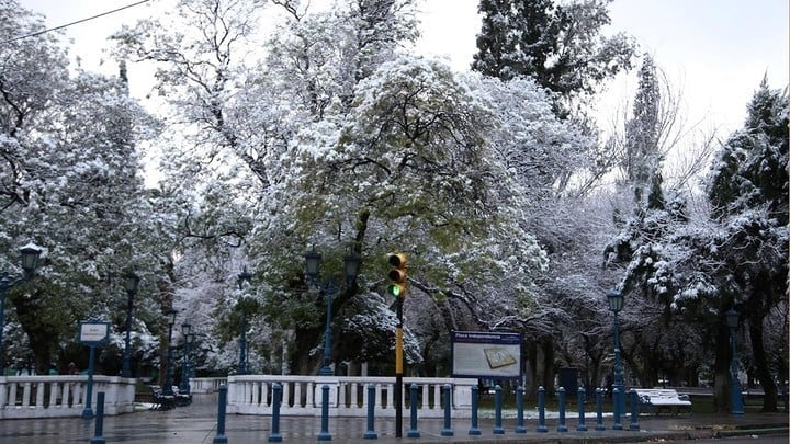 Después del zonda, ¿viene la nieve?: cuándo podría nevar en Mendoza