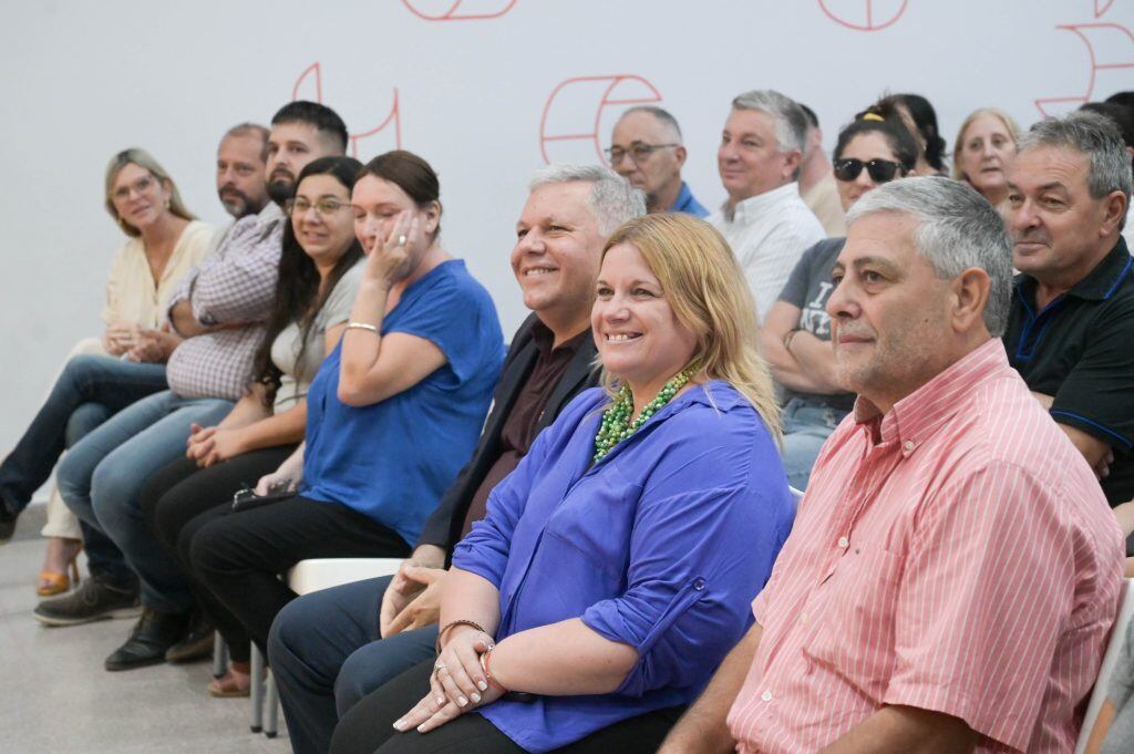 Entrega de 17 viviendas en Arroyito