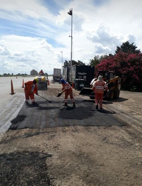 Tareas de reparación sobre la RNN9 km 271.680. (Foto: Corredores Viales)