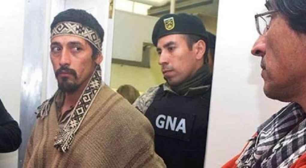 Jones Huala fue detenido por incendiar una casa en 2013 y por tenencia de armas de fuego. 