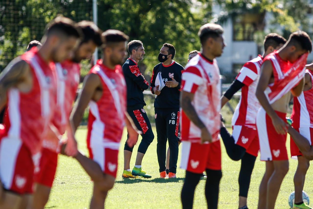 El nuevo entrenador de La Gloria asumió y ya dirigió su primer entrenamiento en La Agustina