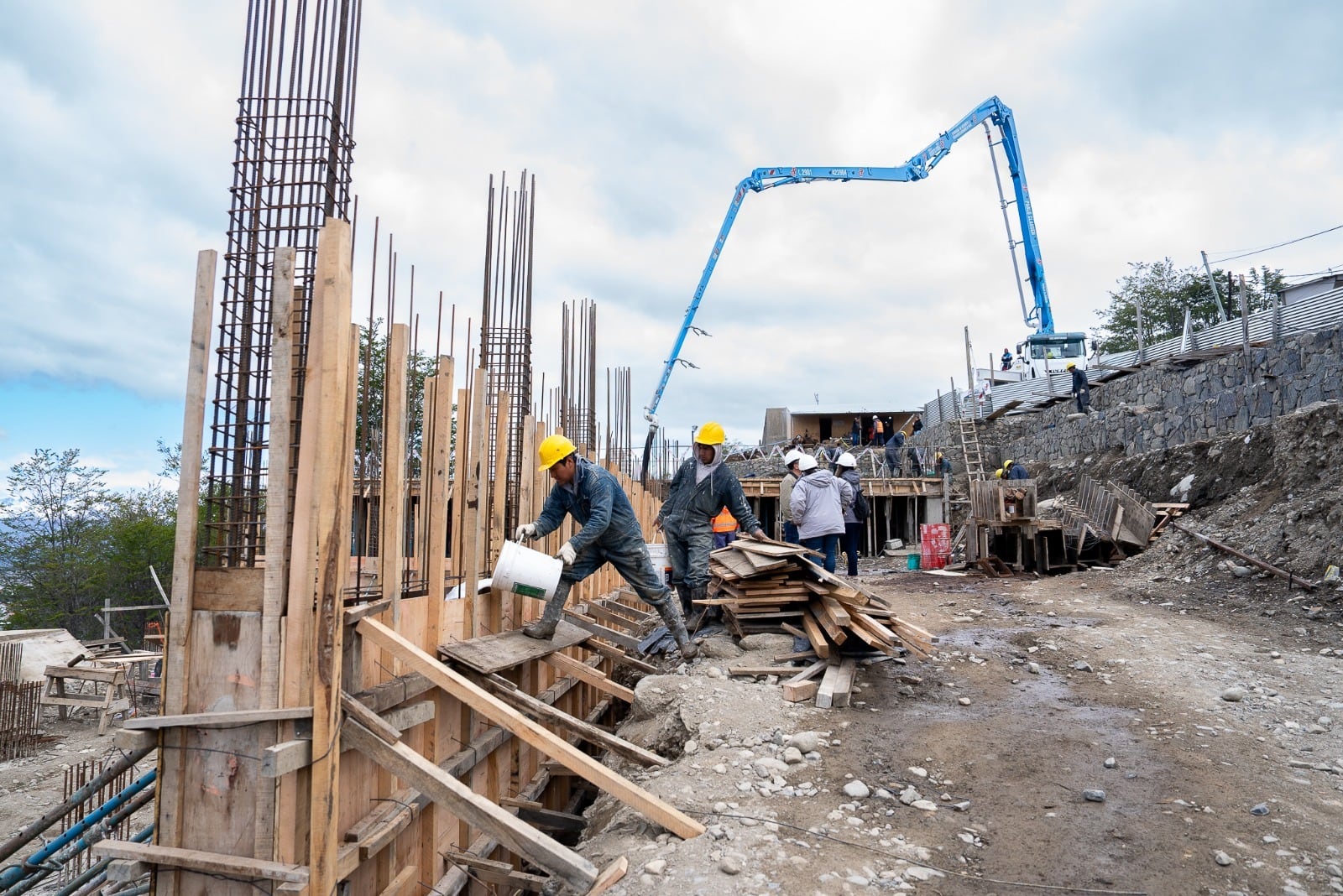 Tierra del Fuego: Melella recorrió la obra del nuevo edificio de la escuela Provincial 40