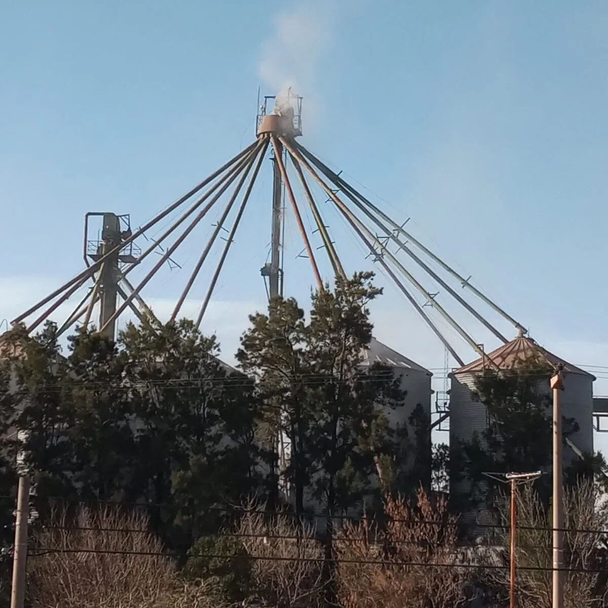 Explosión en una aceitera de la ciudad.