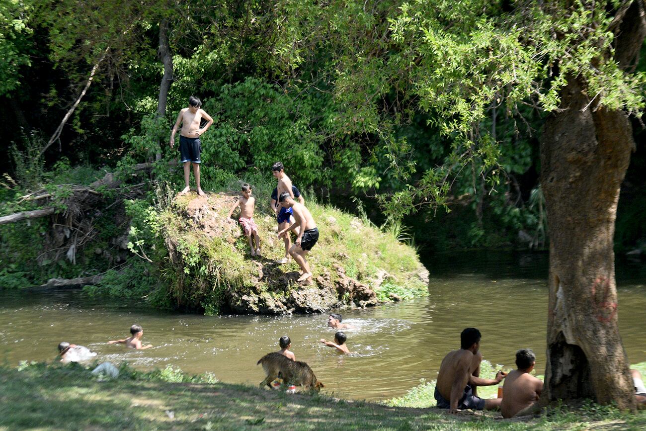 Los planes para escapar del calor empiezan a asomarse en Córdoba.