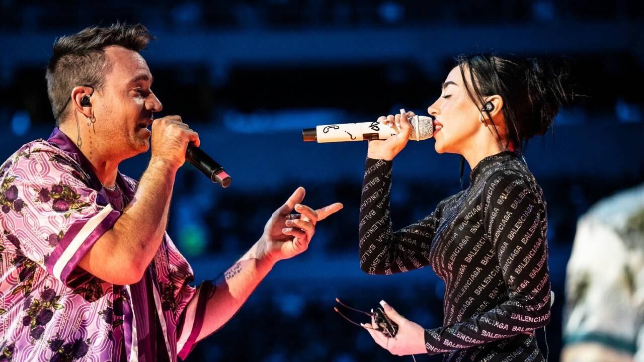 Chano Moreno Charpentier y Nicki Nicole cantaron "Boquitas pintadas" en el estadio de River Plate.