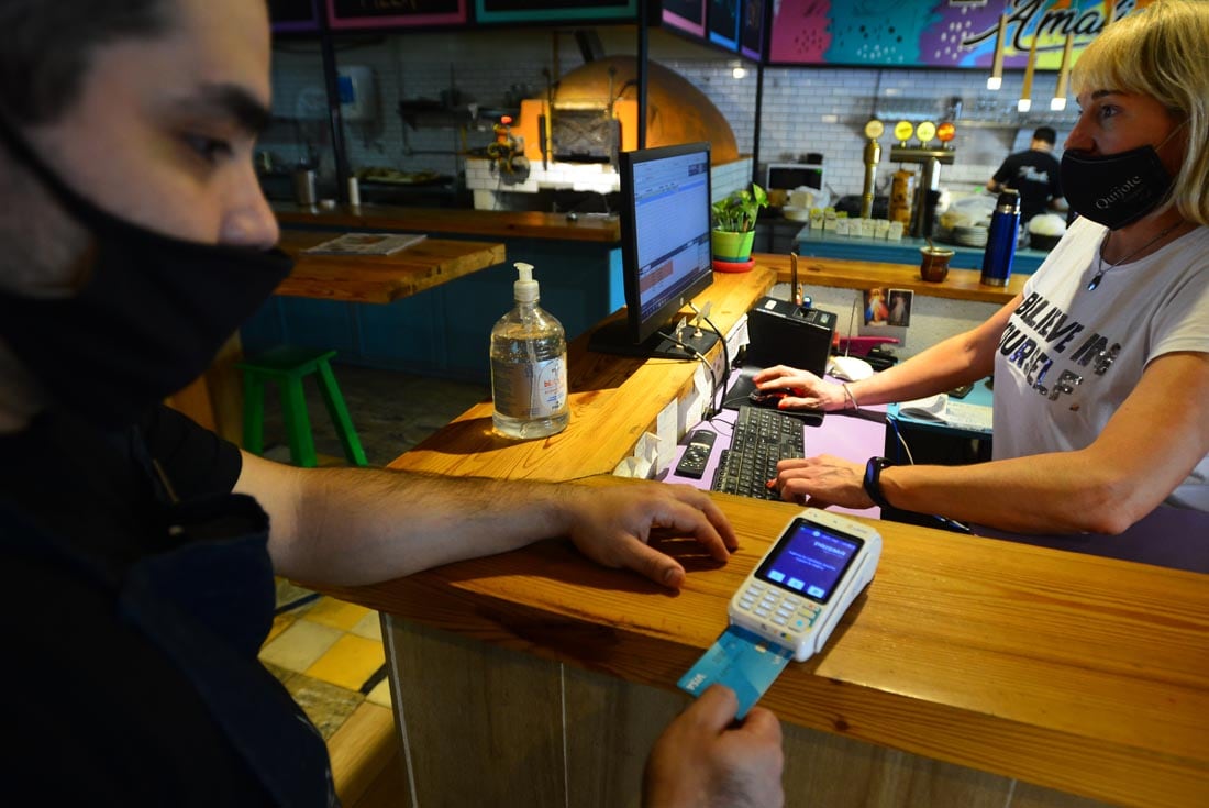 Aumentó el uso de tarjetas en restaurantes.