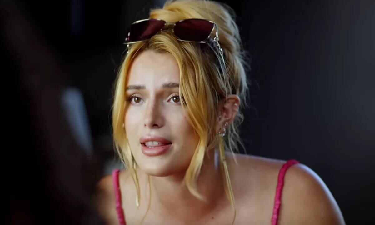 Bella Thorne en American Horror Stories.