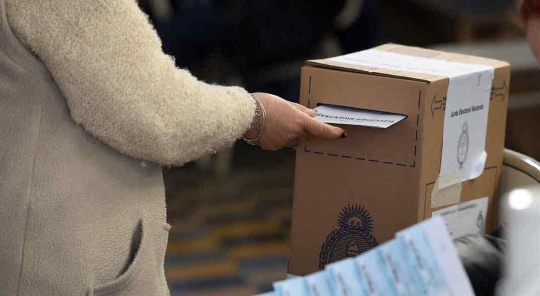 A pesar de ser obligatorias, muchos ciudadanos optan por no presentarse a las elecciones. Foto: La Voz /Archivo.