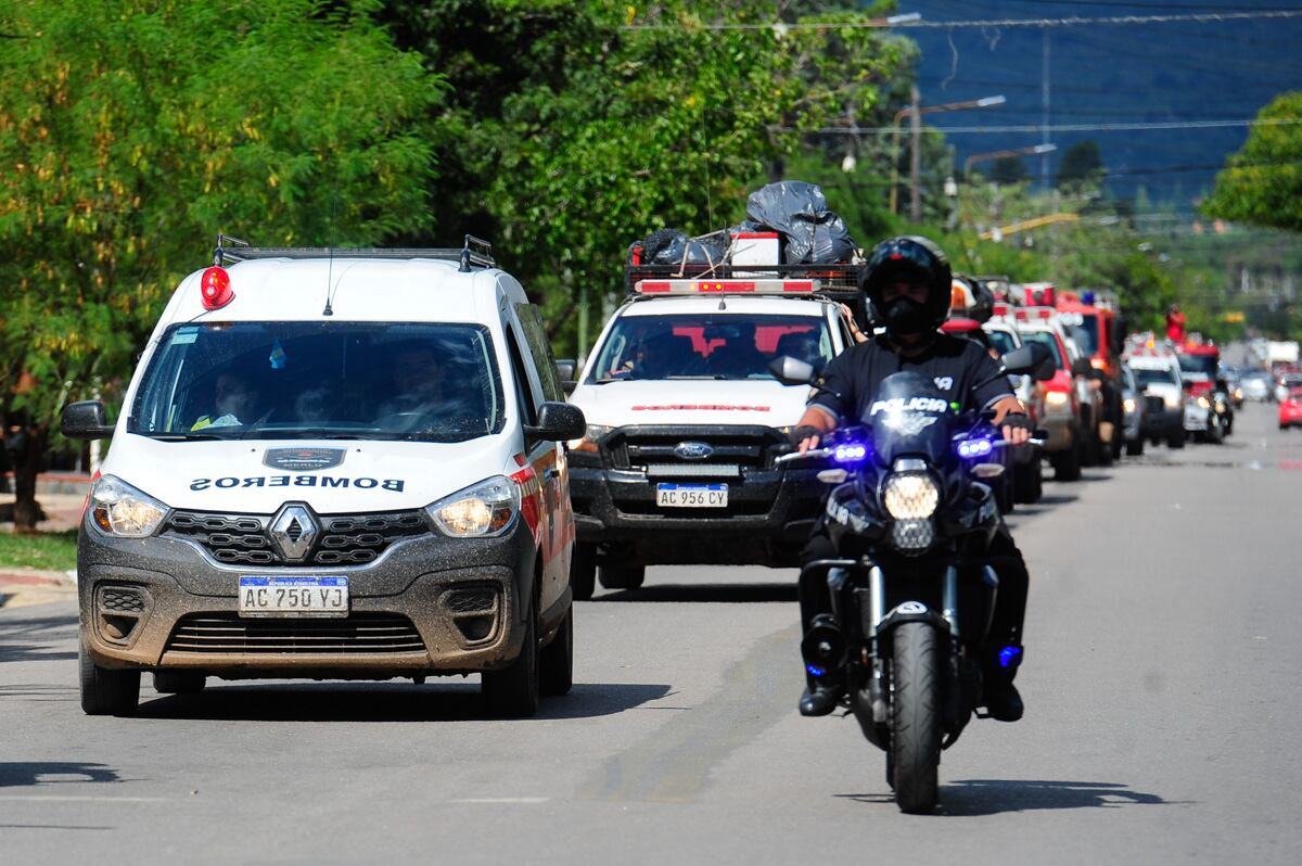 La caravana que recibió a los hombres y mujeres que volvían a sus hogares.