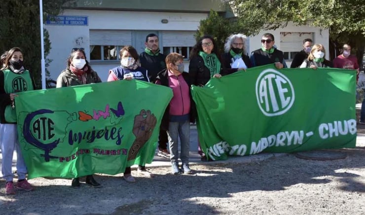 Exoneraron a un profesor de Puerto Madryn condenado por acosar a tres alumnas.