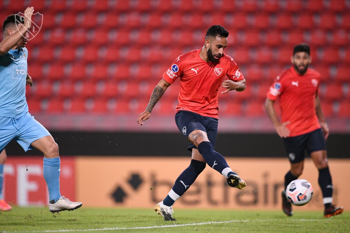 Copa Sudamericana: Independiente le ganó 3-1 a City Torque y lidera el Grupo B