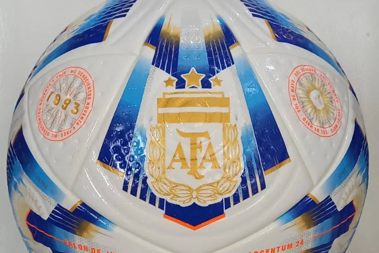 La Argentum 24, la nueva pelota del fútbol argentino (AFA)