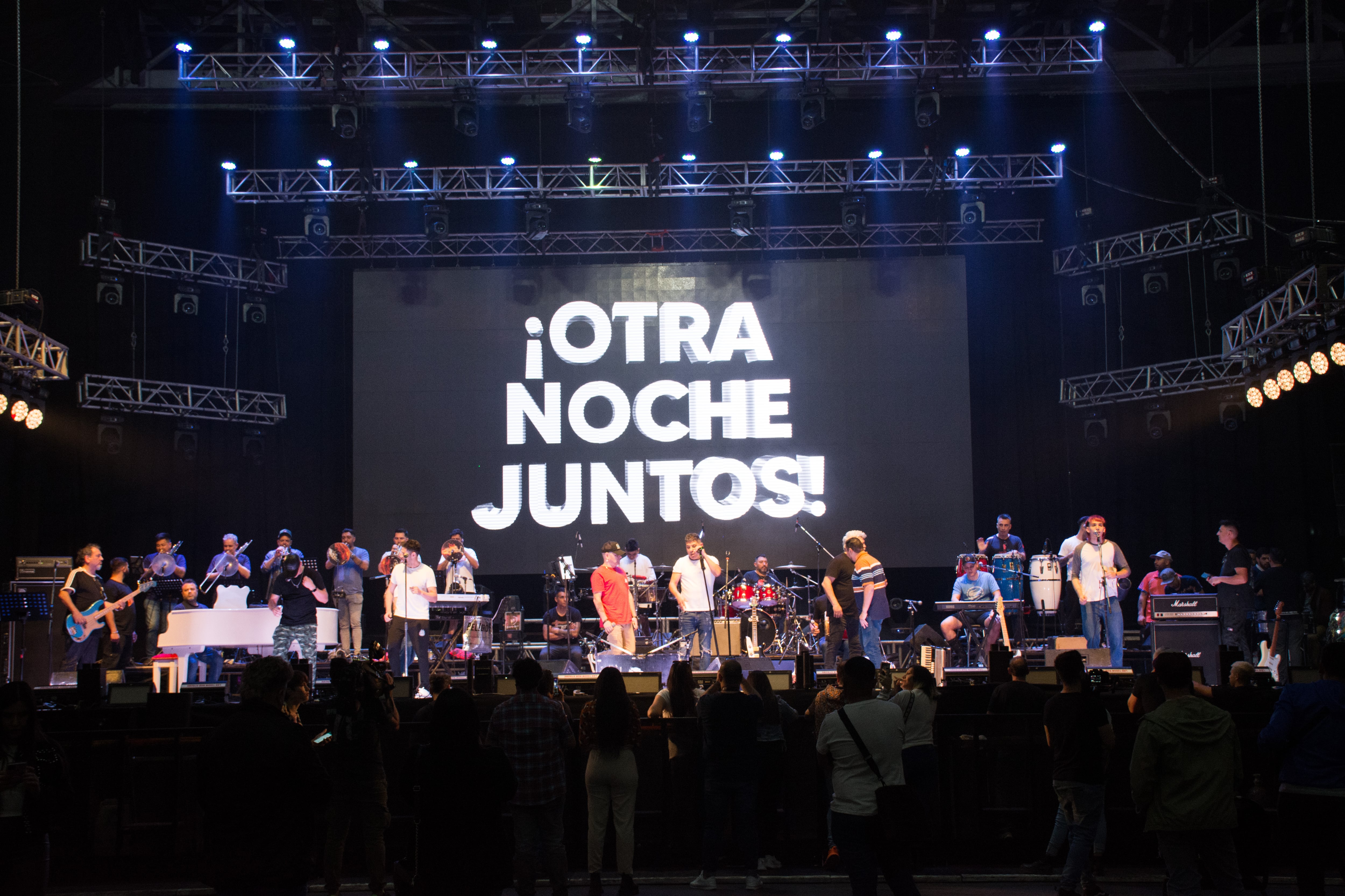 Las fotos del ensayo de La Barra con la Pepa Brizuela y Dani Guardia en la Plaza de la Música, el miércoles 16 de agosto de 2023. (Gentileza de Loli Noello)