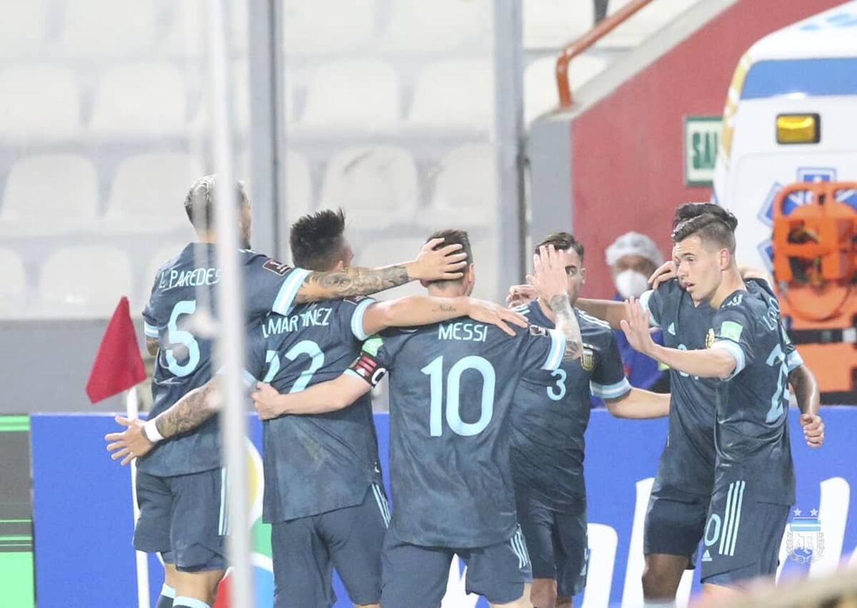 Eliminatorias Sudamericanas: Argentina jugó un gran partido y le ganó 2-0 a Perú