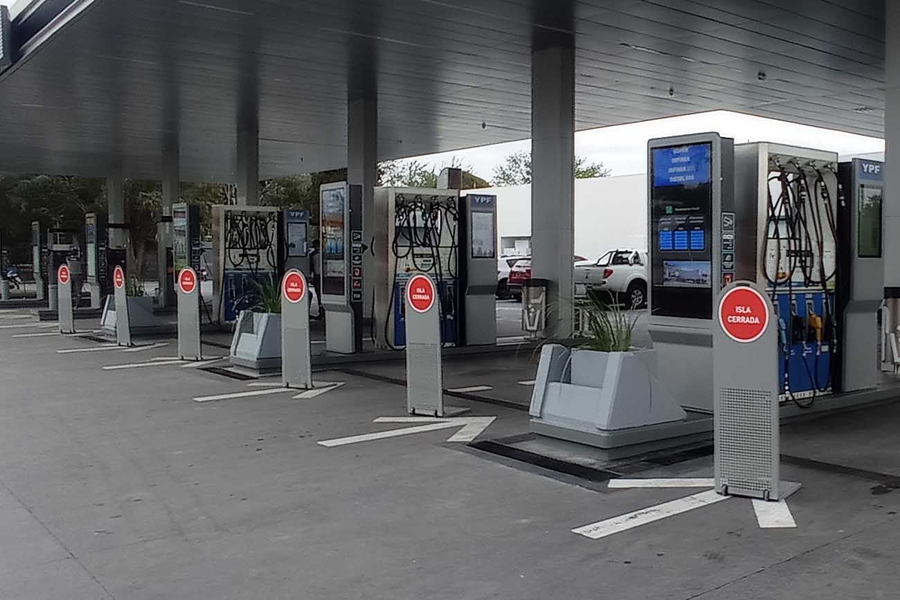 Estación de servicio YPF en Córdoba capital sin combustible. (La Voz)