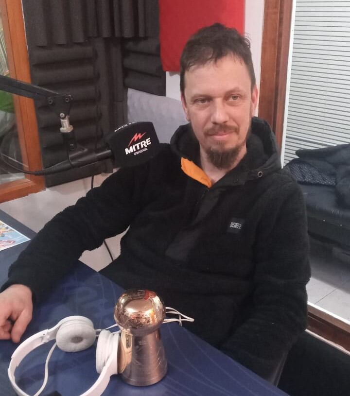 Jorge Monopoli estuvo en Radio Mitre Ushuaia y habló de su pasión por la cocina, el concurso, su inspiración en la cocina y el acompañamiento de su equipo.