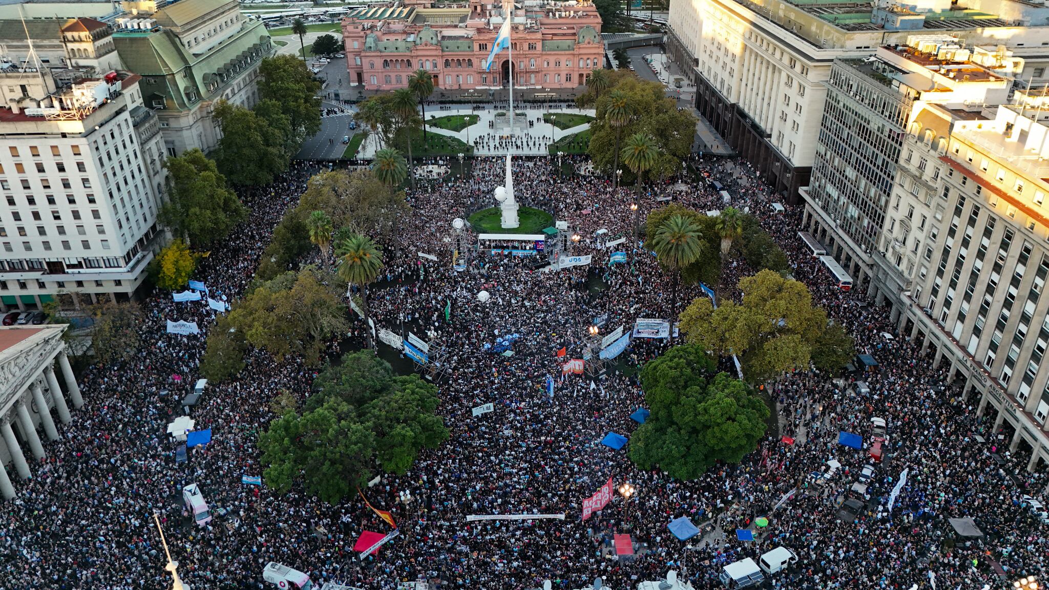 Marcha Federal Universitaria en la ciudad de Buenos Aires en mayo (Clarín)