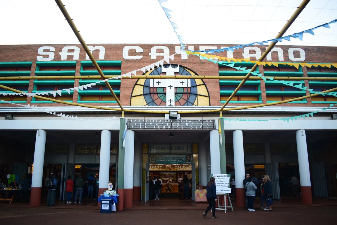 Hoy se celebra la Fiesta Patronal de San Cayetano con misas durante todo el día en Posadas