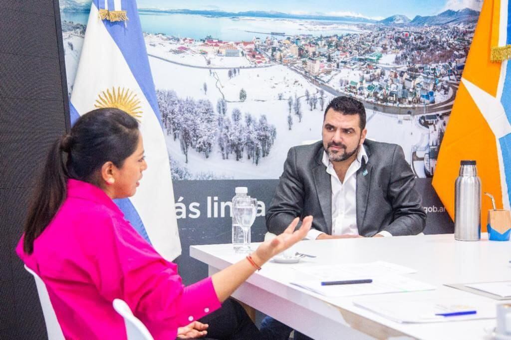 El intendente Walter Vuoto mantuvo un encuentro con Paola Pabón, prefecta de Pichincha (Ecuador).