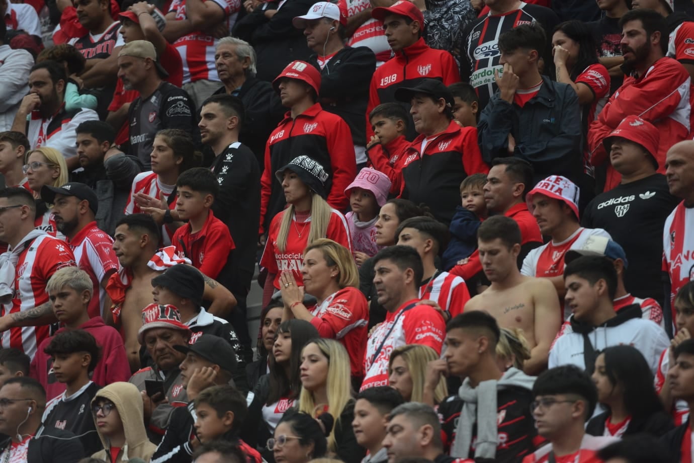 Instituto y Talleres se enfrentaron por la fecha 9 de la Liga Profesional en el estadio Monumental de Alta Córdoba. (Ramiro Pereyra / La Voz)