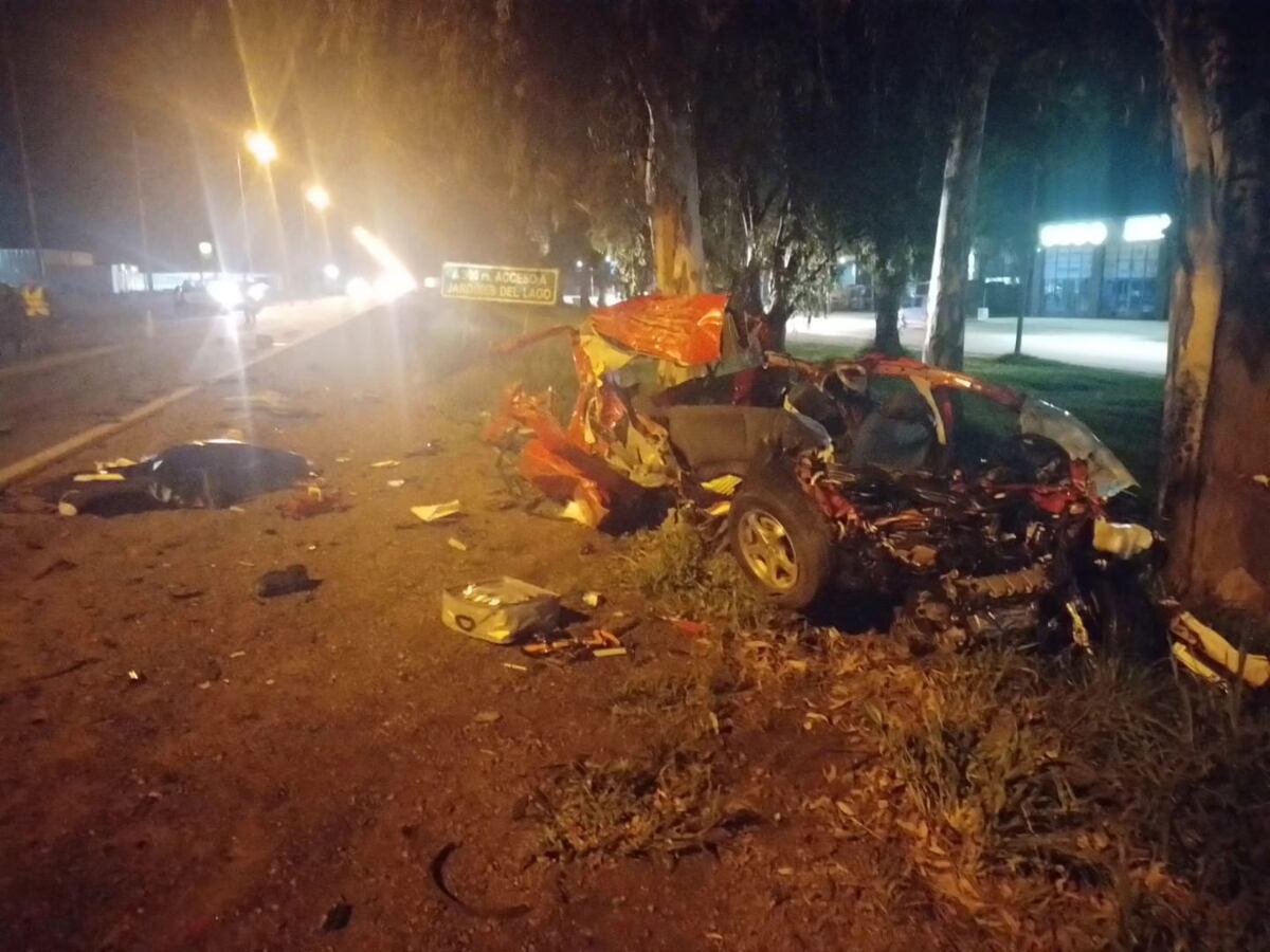 Accidente fatal en Sinsacate: un muerto tras un choque frontal entre un auto y un camión