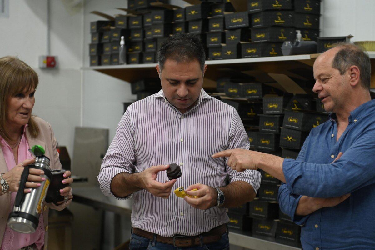 Un exitoso alfajor uruguayo comenzó a fabricarse en Gualeguaychú