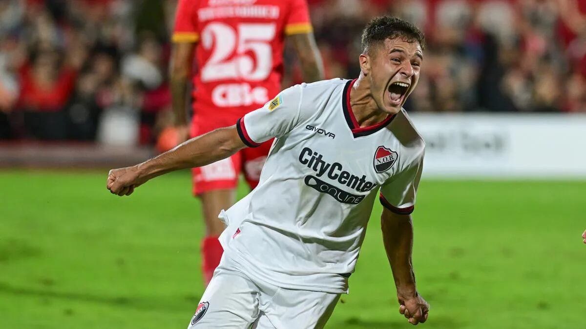 Newell’s se sacó la mala racha con doblete de Ramiro Sordo y complicó aún más a Arsenal