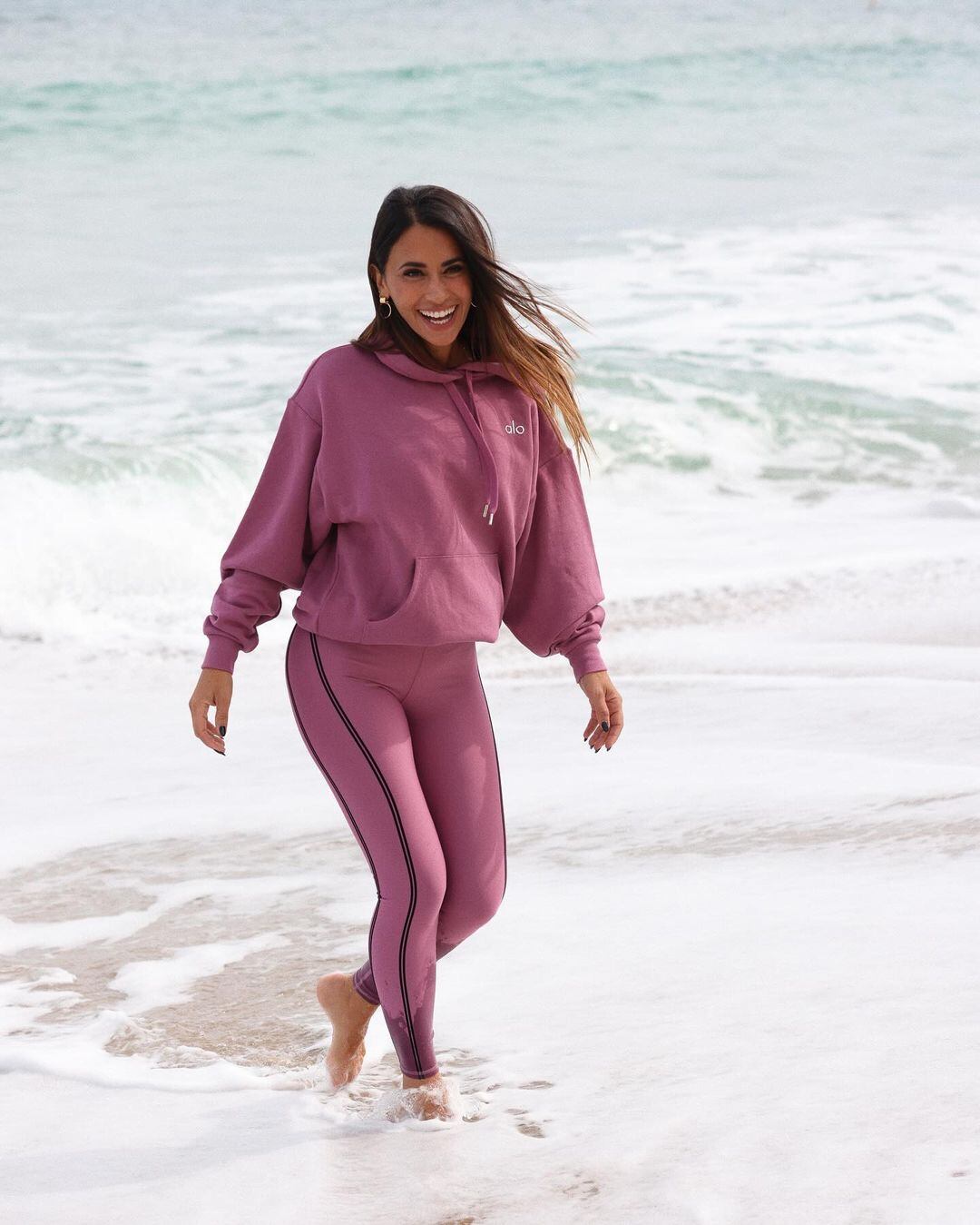 Antonela Roccuzzo y un estilo inusual para la playa