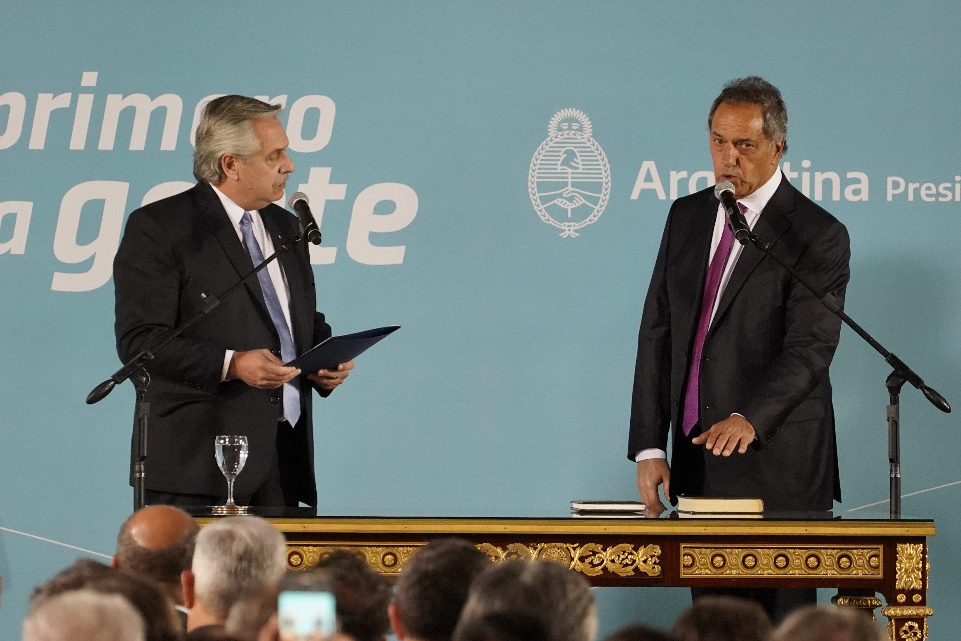 El momento del juramento de Daniel Scioli en la Casa Rosada. Foto: Clarín.
