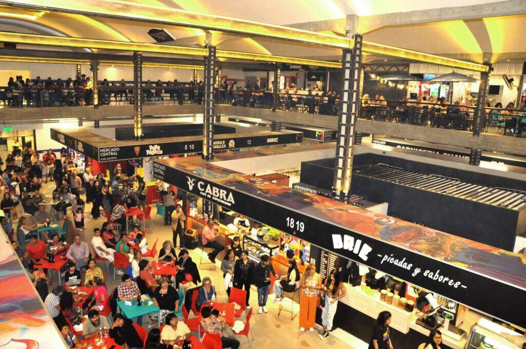 El Mercado Central "6 de Agosto" -en Alvear esquina Balcarce de San Salvador de Jujuy- es una de las opciones para los turistas en esta Semana Santa.