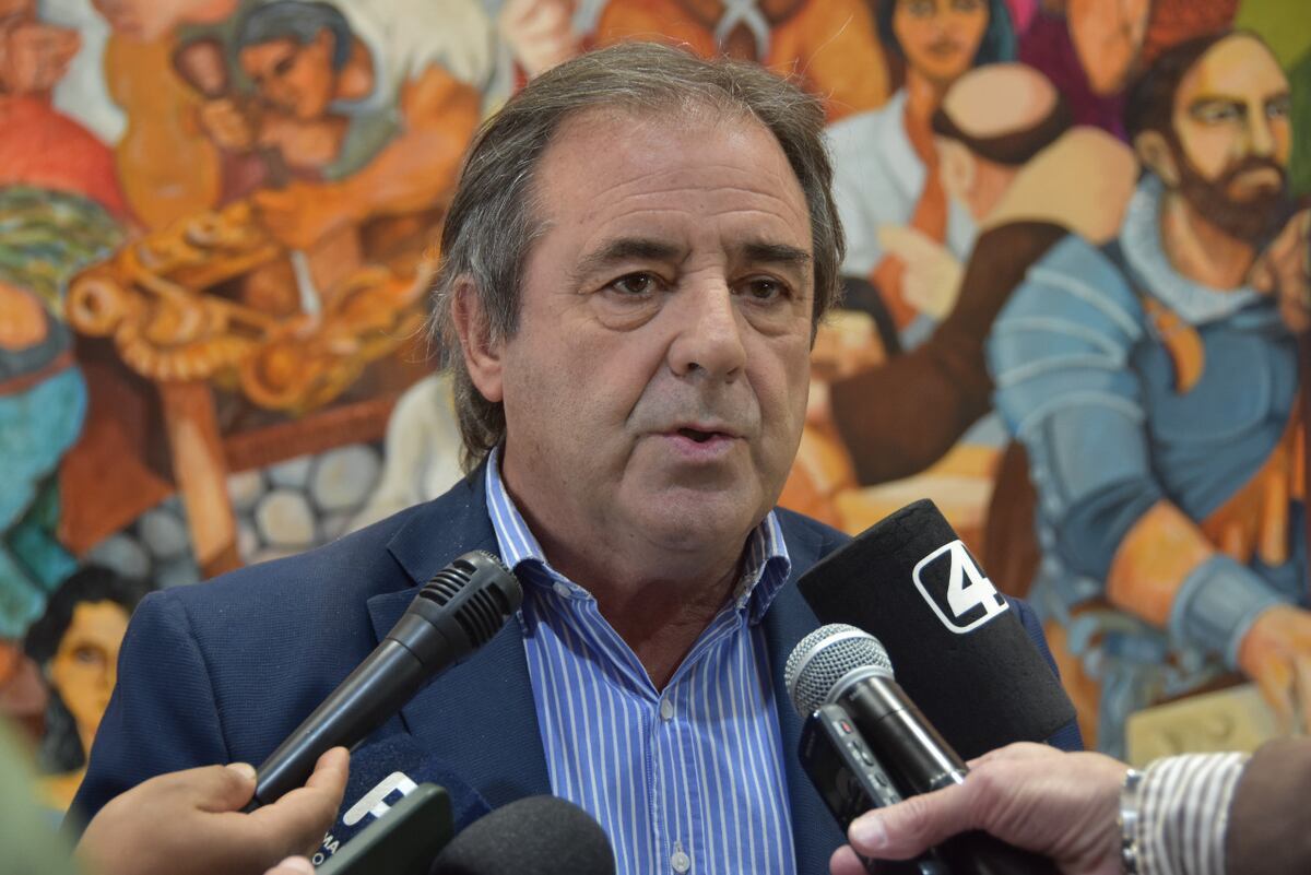 Cuestión Malvinas: Alberto Bernis repudió la visita de Cameron a las islas