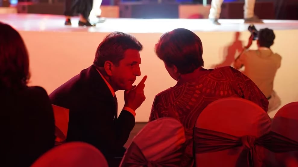 Sergio Massa y Kristalina Georgieva durante la cena show organizada por India en la Cumbre de Ministros de Finanzas y Presidentes del Banco Central