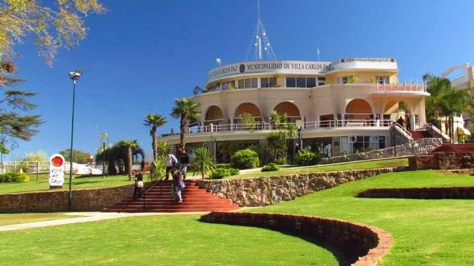 La sede del municipio de Villa Carlos Paz. (Foto: archivo).