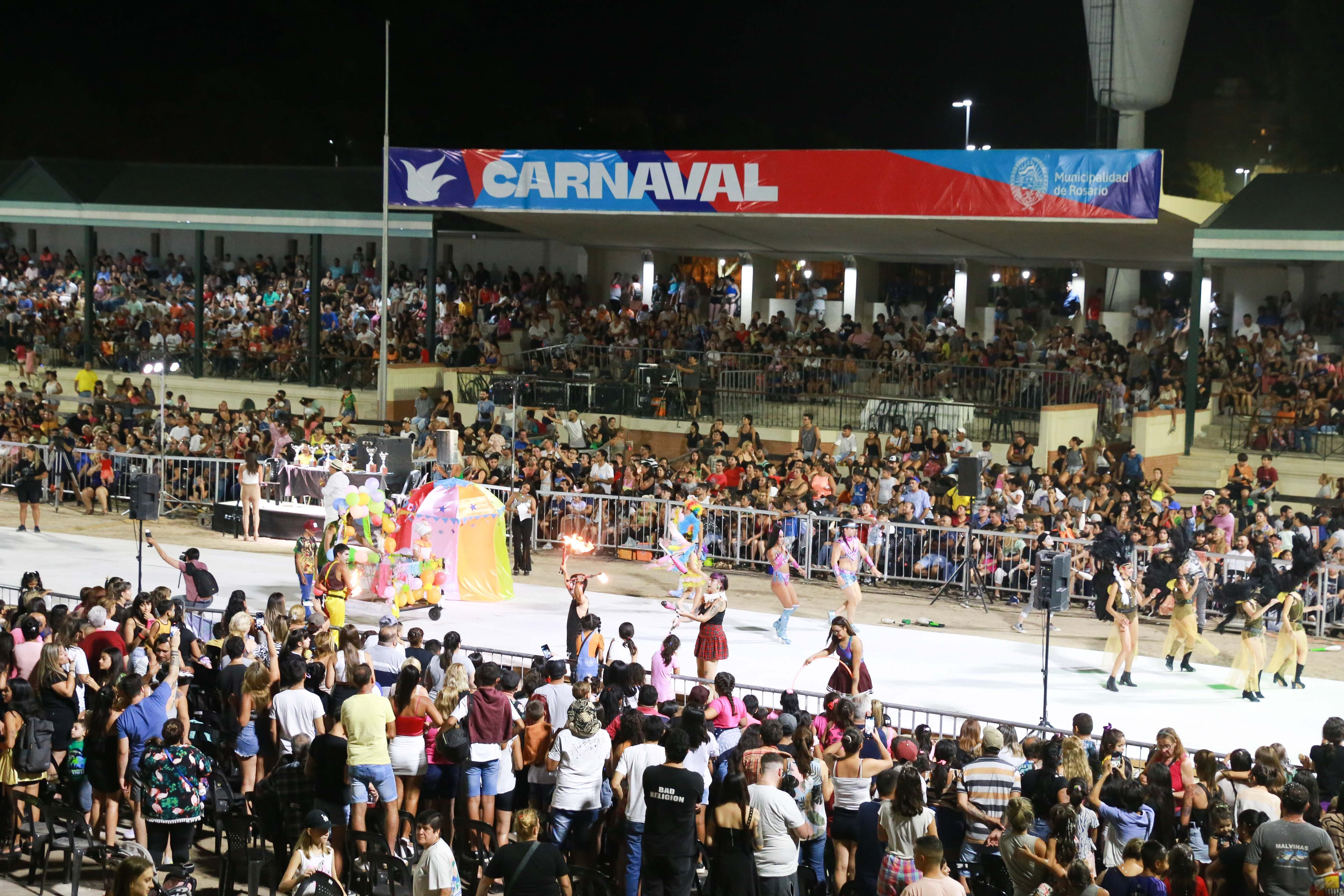 El predio tiene una pista especial para el desfile de las comparsas.