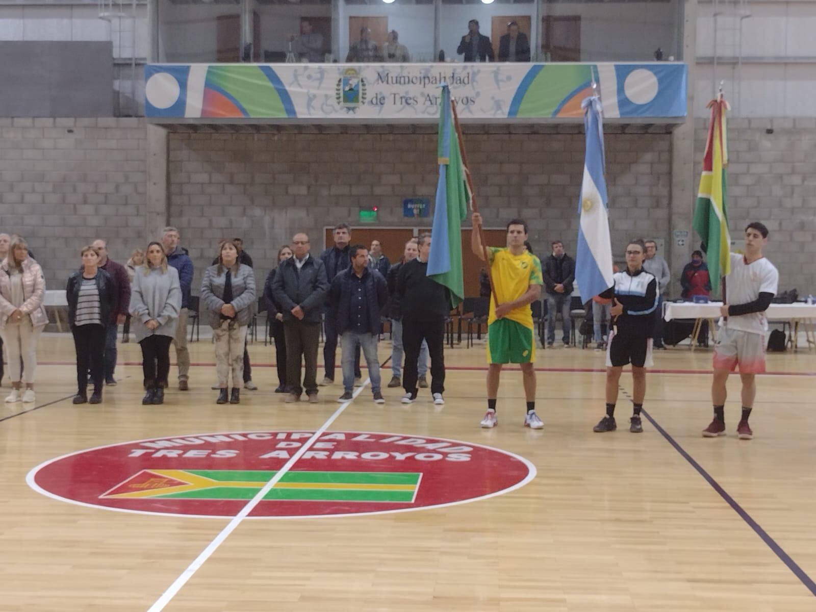 Básquet en el Polidepotivo Municipal de Tres Arroyos