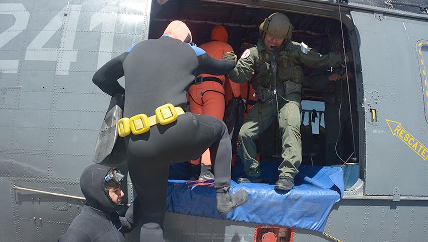 Puerto Belgrano: finalizó el curso de nadadores de rescate