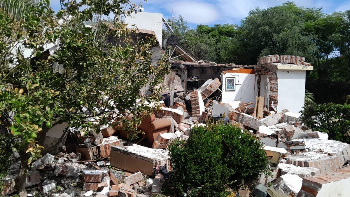 El techo de una casa le cayó encima y falleció: consternación en Córdoba