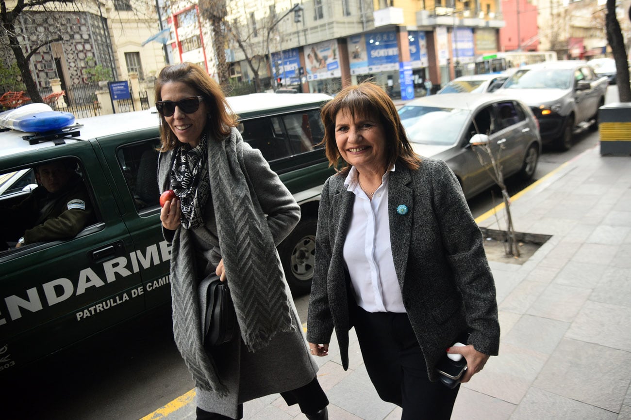 Laura Alonso con Patricia Bullrich (Pedro Castillo / La Voz)