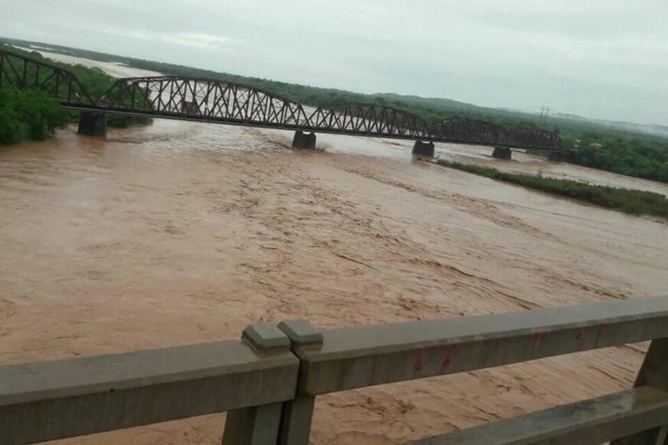 La crecida del río Bermejo genera preocupación en el norte de Salta.