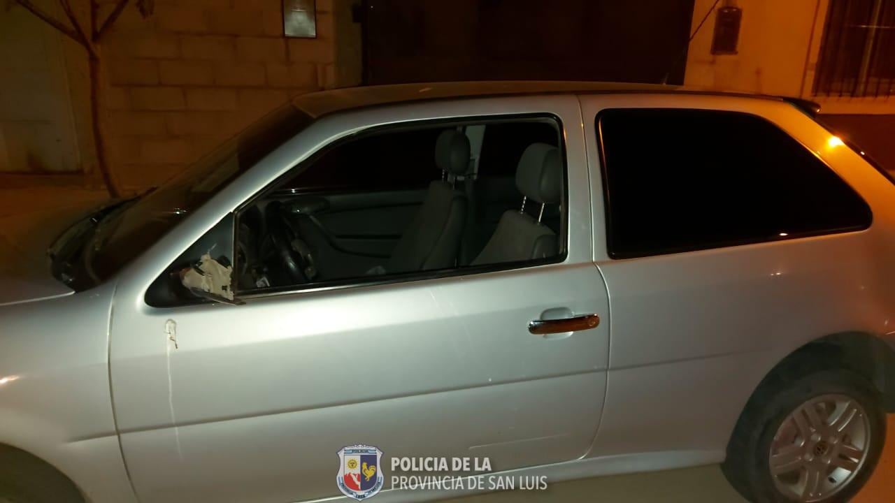 Este es el vehículo que el malhechor de 22 años estaba robando cuando fue sorprendido por la policía.