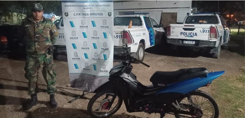 Policía Rural de Tres Arroyos intercepta motocicleta adulterada