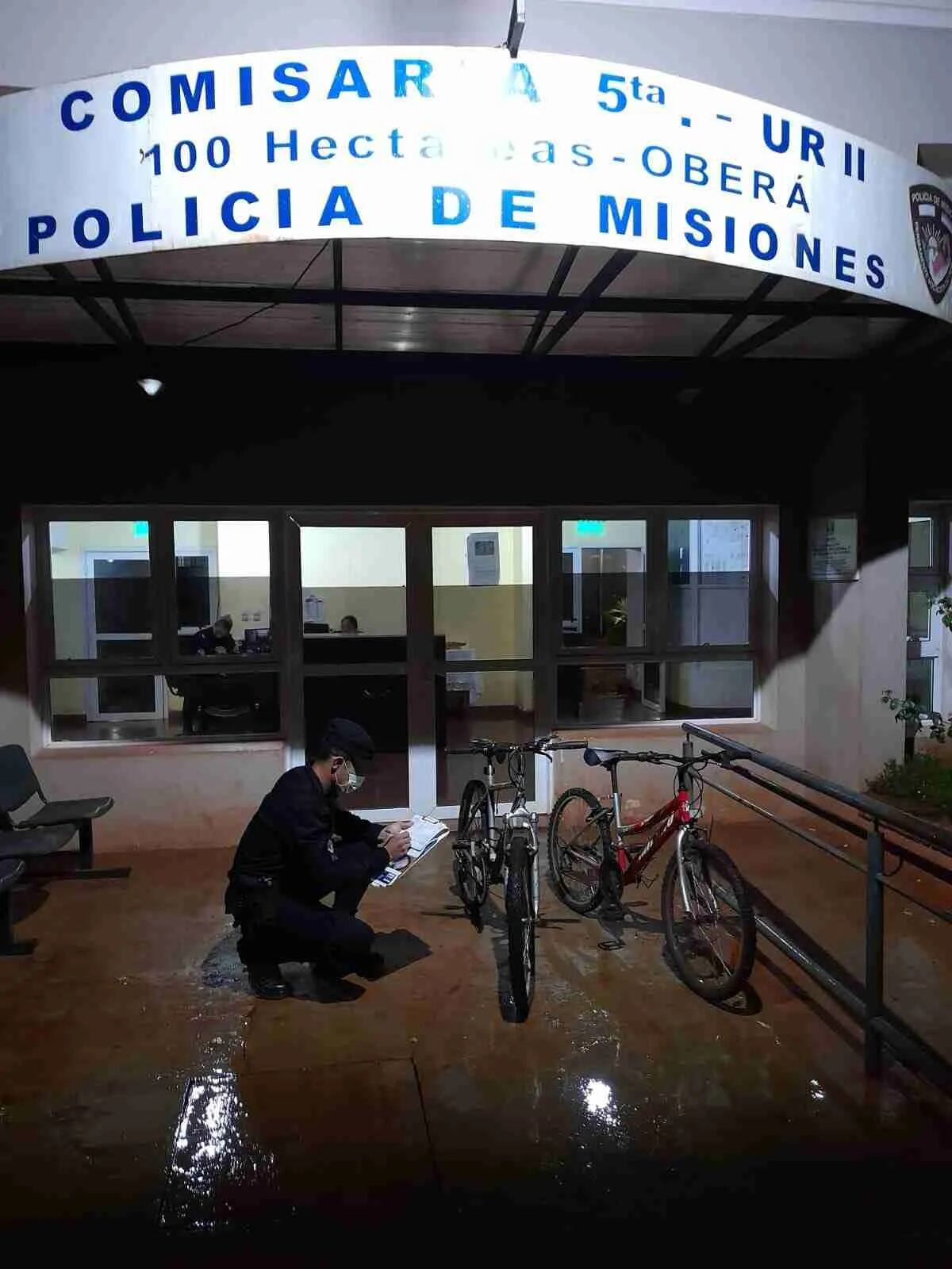 Dos menores demorados y bicicletas recuperadas en Oberá.