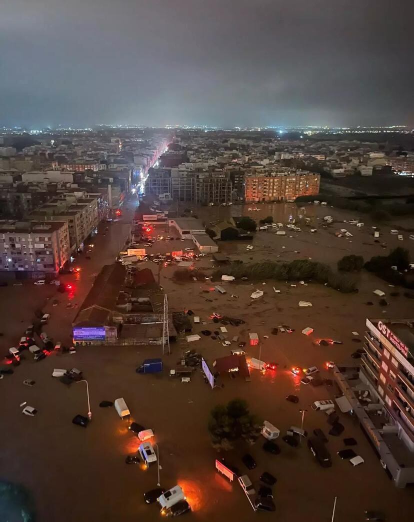 Impactantes imágenes del fenómeno meteorológico apocalíptico que afecta a Valencia. Foto: Redes.