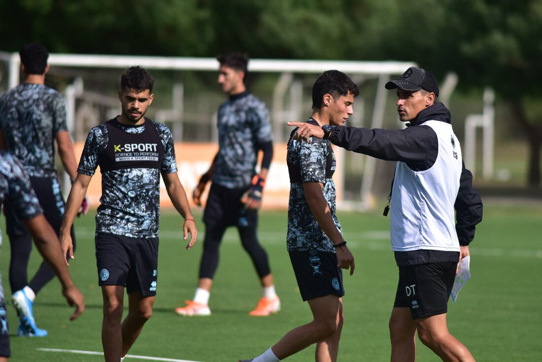 Entrenamiento de Belgrano. Práctica en el predio de Villa Esquiú. (Nicolás Bravo)