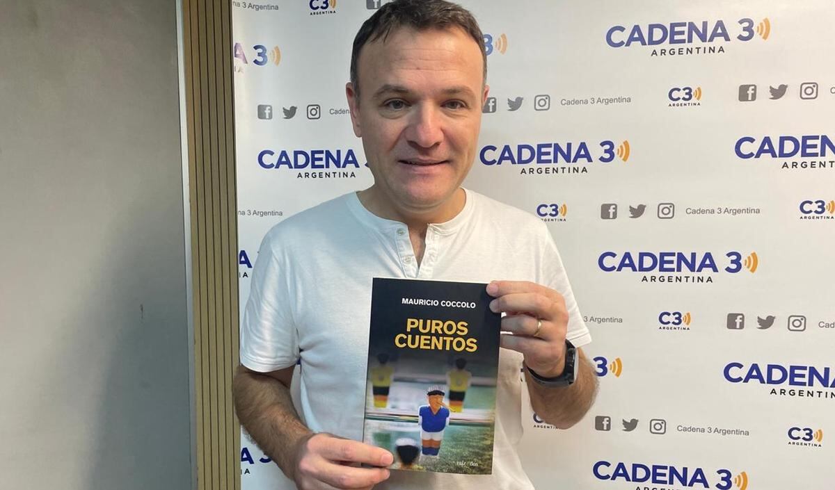 Presentan el libro “Puros cuentos”, relatos no sólo para futboleros