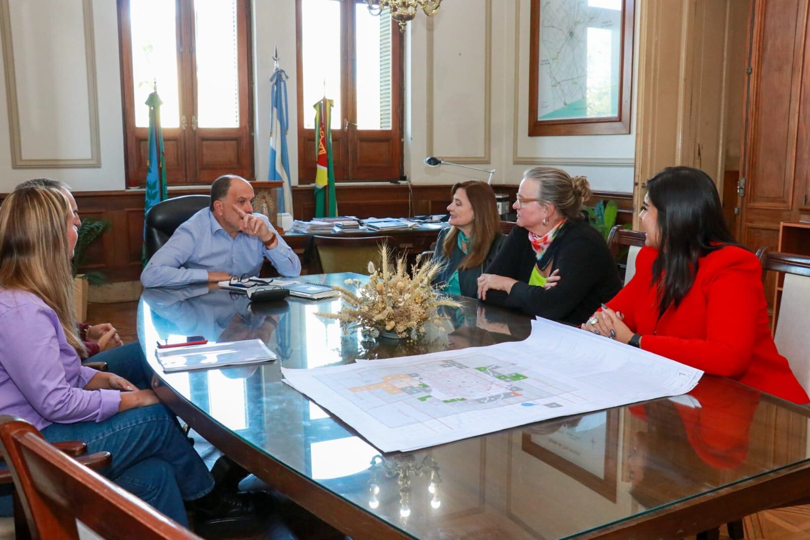 La Ministra de Mujeres y Diversidad de la provincia de Buenos Aires Estela Díaz, visitó Tres Arroyos.