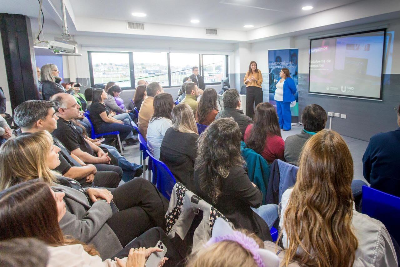 Inauguraron la nueva aula de capacitación de la Municipalidad de Ushuaia