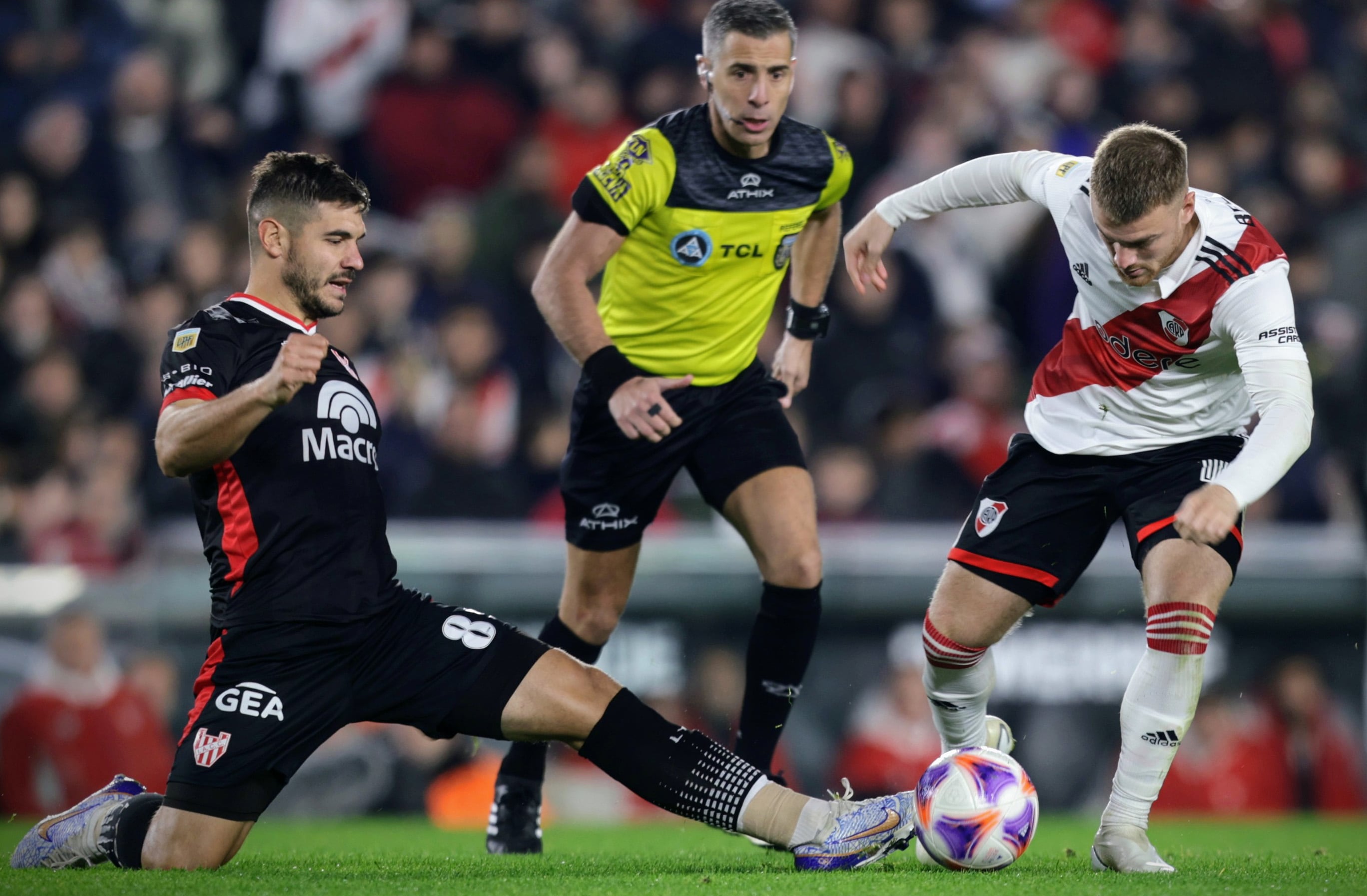 Instituto visitó a River en el Monumental de Núñez por la fecha 21 de la Liga Profesional. (Fotobaires)