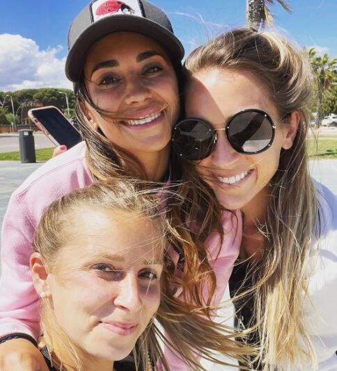 Antonela Roccuzzo junto a las hermanas Balbi