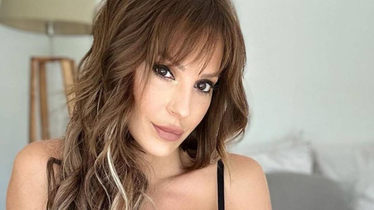 Cargado de texturas y bien veraniego: el vestido con el que Noelia Marzol conquistó corazones